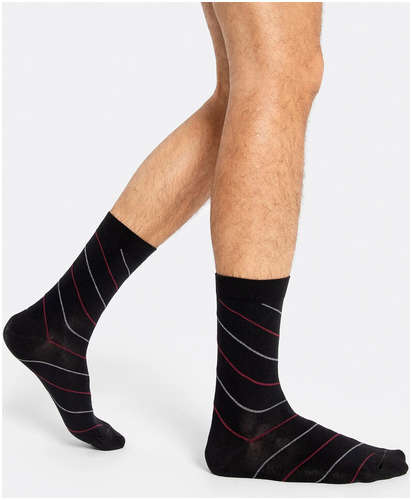 Носки мужские черные с рисунком в виде косой полоски Mark Formelle 103166638