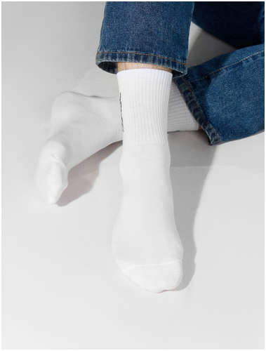 Мужские носки белые с рисунком в виде зубра Mark Formelle / 103238609 - вид 2