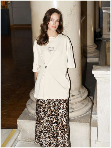 Футболка женская бежевая с надписью Mark Formelle 103238835